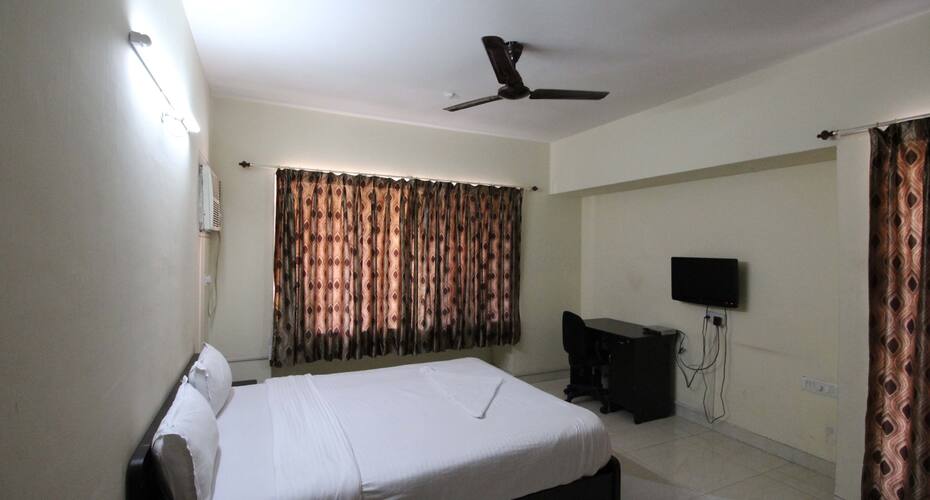 Global Home Stay Solution - Magarpatta City, Pune 5